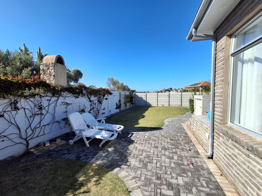 3 Bedroom Property for Sale in Stilbaai Wes Western Cape